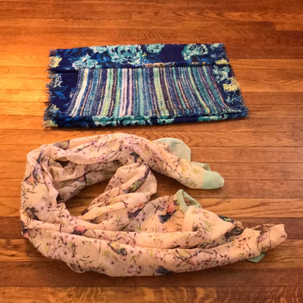 Cute scarf bundle!